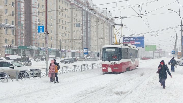 Рекордное количество снега выпало в Новосибирске 23 и 28 января