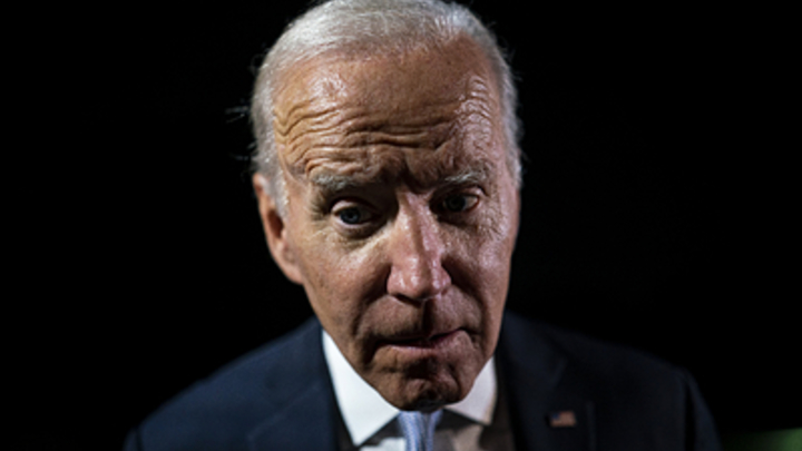 Байден назвал идиотами сторонников экс-президента Трампа