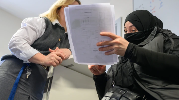 Щедрый сынок: суд вынес приговор жителю Самары, который прописал в квартиру матери 150 мигрантов
