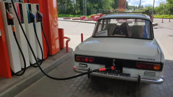 Можно, если нужно! «Москвич» поспорит с АвтоВАЗ слоганами