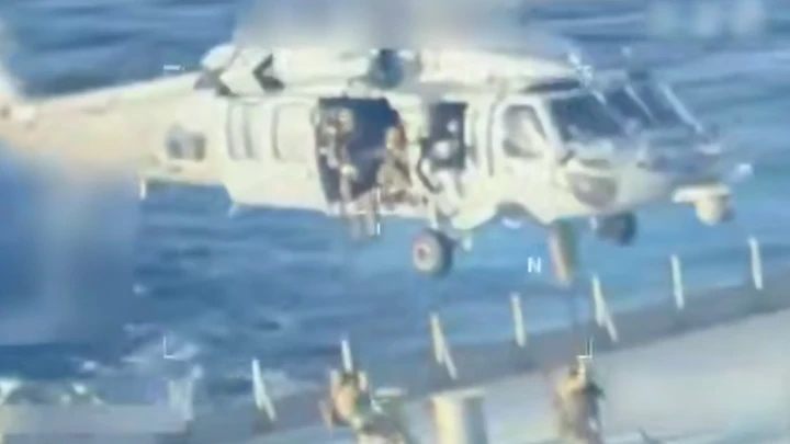 Генпрокурор США Бонди выложила в сеть кадры захвата танкера у берегов Венесуэлы