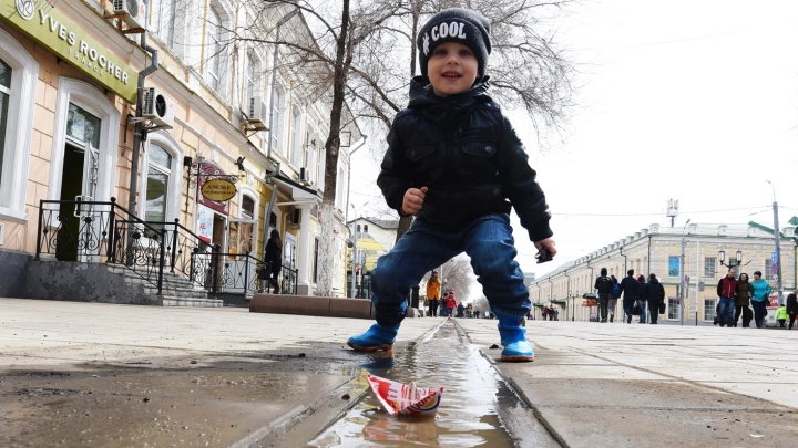 Синоптики пообещали москвичам рекордные +13 градусов в выходные
