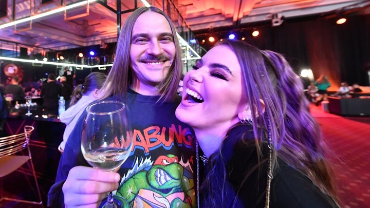 Потому что предатели родины нигде не нужны! Концерт Little Big в Казахстане отменили