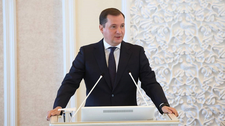 Александр Цыбульский завершил отчет о деятельности правительства темой молодежной политики