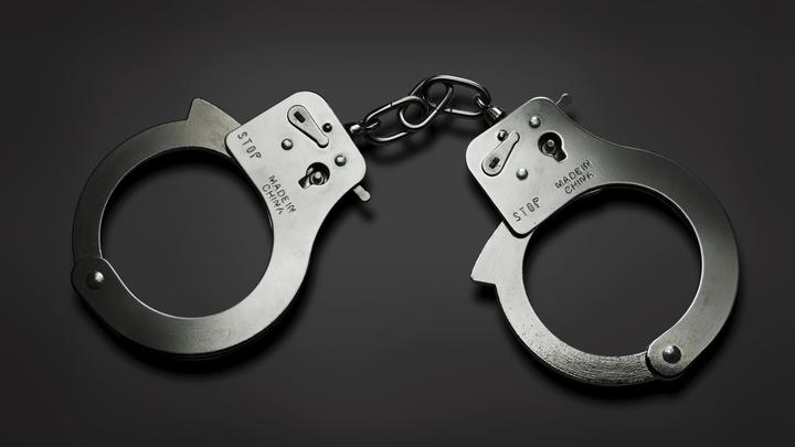 Оппозиция Армении провела акцию протеста в центре Еревана и сделала подарок местной Генпрокуратуре