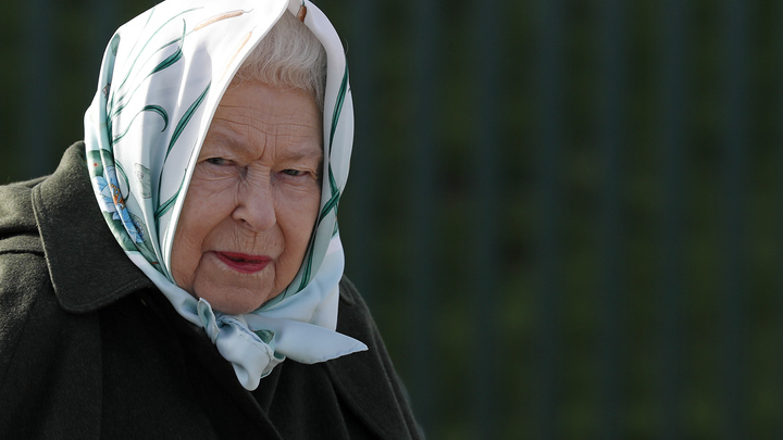 Елизавету II выселяют? В Москве выставили на продажу квартиру королевы - СМИ