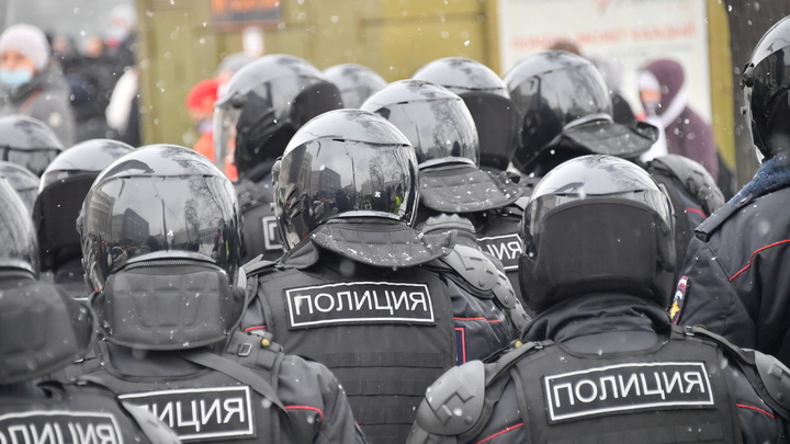 Силовики провели обыски в офисе компании, строившей дороги в Екатеринбурге