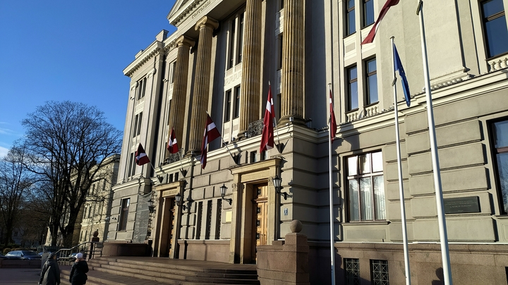 Письмо в пузырчатом конверте: Mirror намекнул на заражение беглого агента КГБ