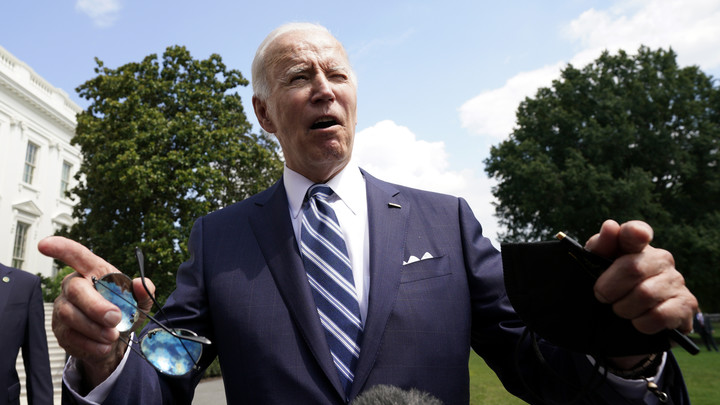 Трамп назвал Байдена умственно отсталым