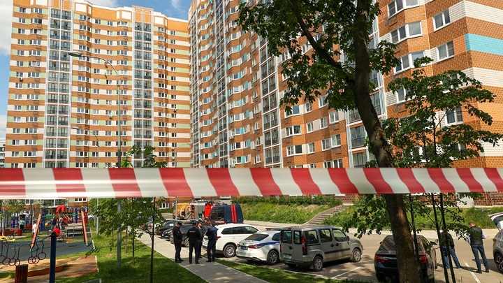Москвич, в дом которого попал беспилотник, удивил людей своей невозмутимостью