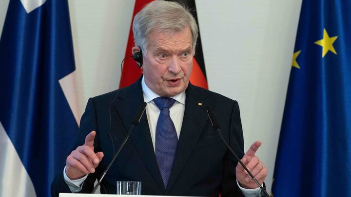 Президент Финляндии заявил о неизбежном запрете движения через границу с Россией