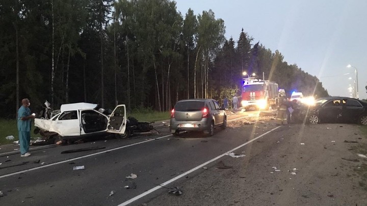В Ивановской области в тройном ДТП разбились насмерть три человека