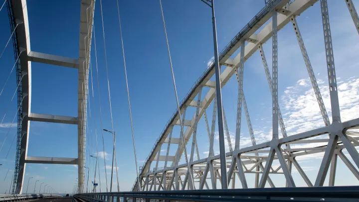 Mash: Новый рекорд на Крымском мосту – пробка растянулась на 22 км