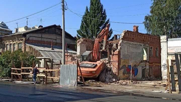 В Самаре по ошибке снесли старинный дом на улице Садовая: исполнитель перепутал адрес
