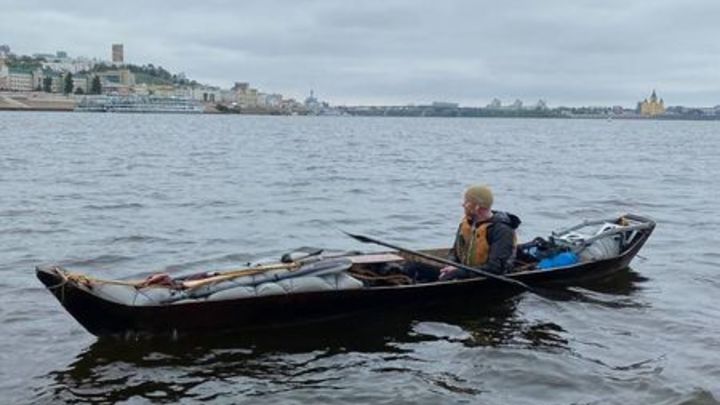 Датчанин плывёт по пути викингов на ботнике нижегородского мастера