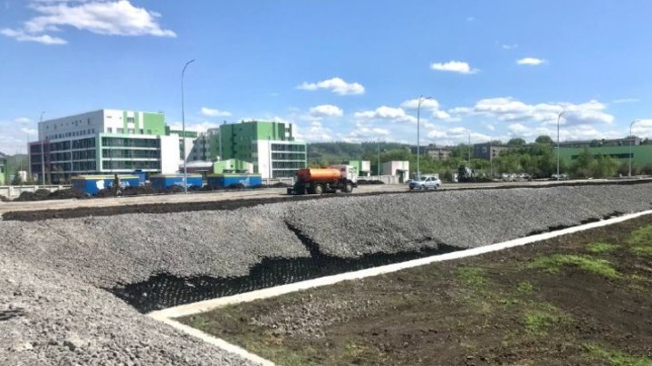 В Новокузнецке продолжается строительство дороги к новой	 инфекционной больнице