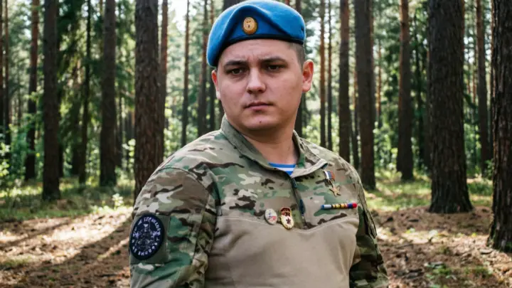 Беременная супруга Героя России Асылханова перестала общаться с его родителями