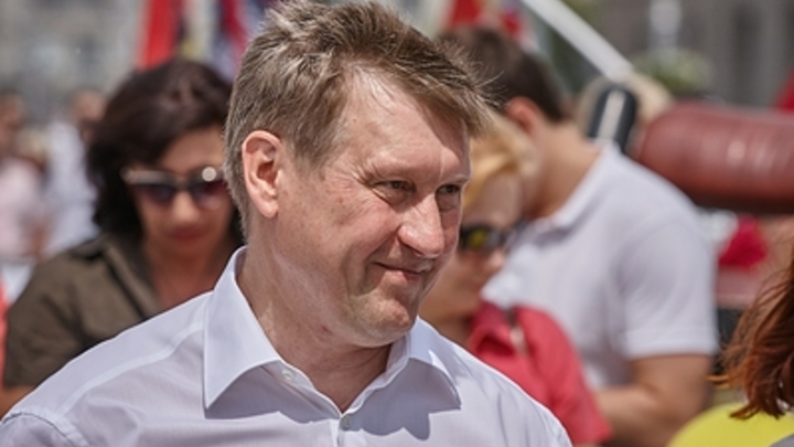 Мэр Новосибирска привился от коронавируса