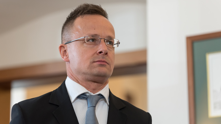 Евросоюз - это не займосоюз: Глава МИД Венгрии сделал резкое заявление о помощи Киеву