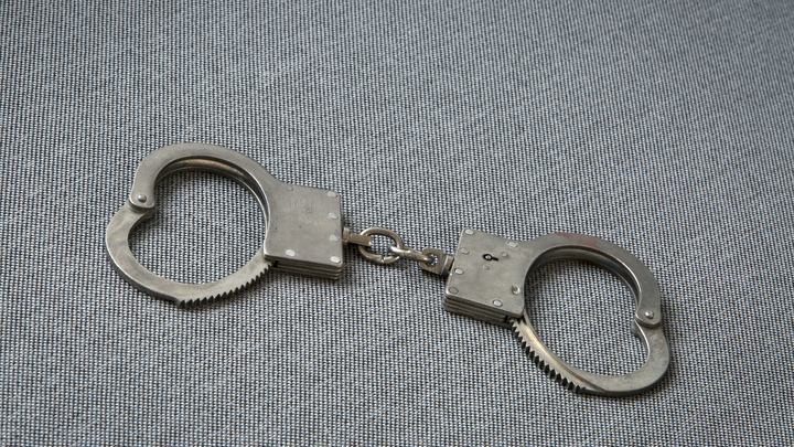 На Сахалине рецидивист задушил сожительницу веревкой