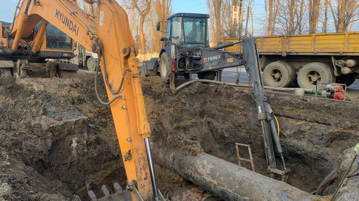 Несколько микрорайонов Армавира остались без воды из-за крупной утечки