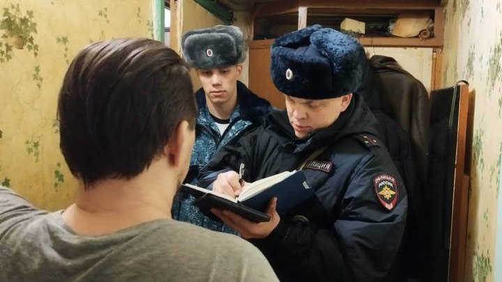 Пошли не тем путём: 45 мигрантов потеряли регистрацию в Челябинской области