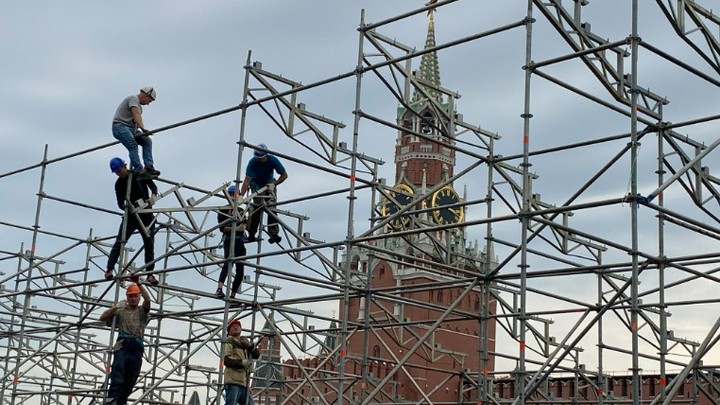 Какие профессии в 2023 году ждёт гонка зарплат: Ответ дал HR-специалист