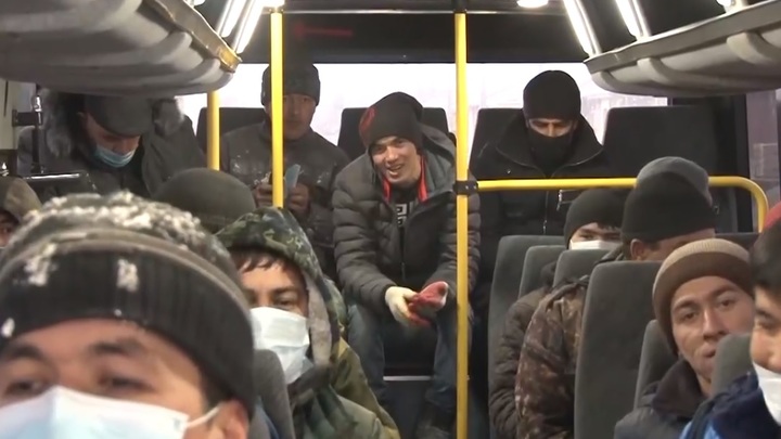 В ходе облав на стройках под Ростовом задержали гастарбайтеров, объявленных в федеральный розыск
