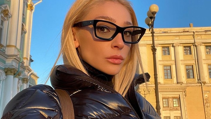 Деревня Разметелево, «Орел и решка» и соперничество с Бузовой: путь Насти Ивлеевой к славе