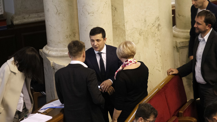 Экс-советник президента Украины требует порвать с певцами войны: США готовят Киеву сюрприз