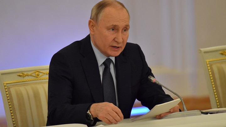Не будешь прыгать без штанов: Путин прошёлся по участникам голой вечеринки Ивлеевой