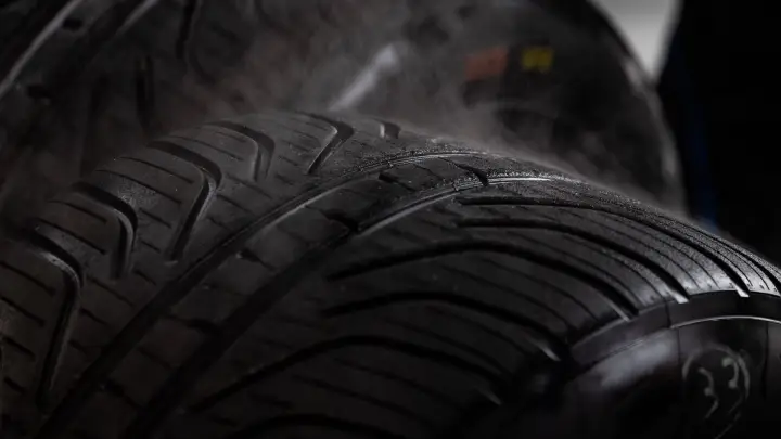 Цены на автозапчасти и шины в России продолжают расти: что ждать дальше?