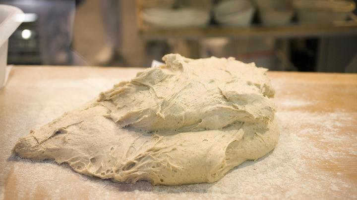 Идеальное тесто за 15 минут подойдёт для пирожков с любой начинкой: Важно знать нюанс