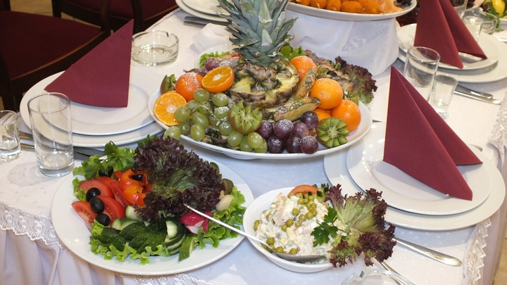 Не стихами едиными: Известного фуд-блогера обокрали на Арбате - СМИ