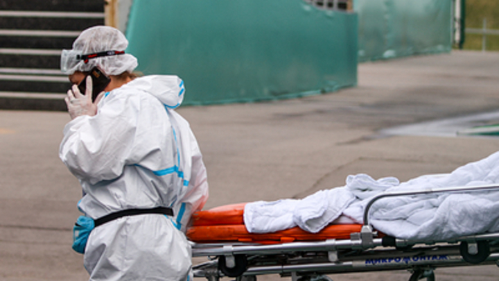 Ученик распылил перцовый баллончик в школе: эвакуированы десятки детей