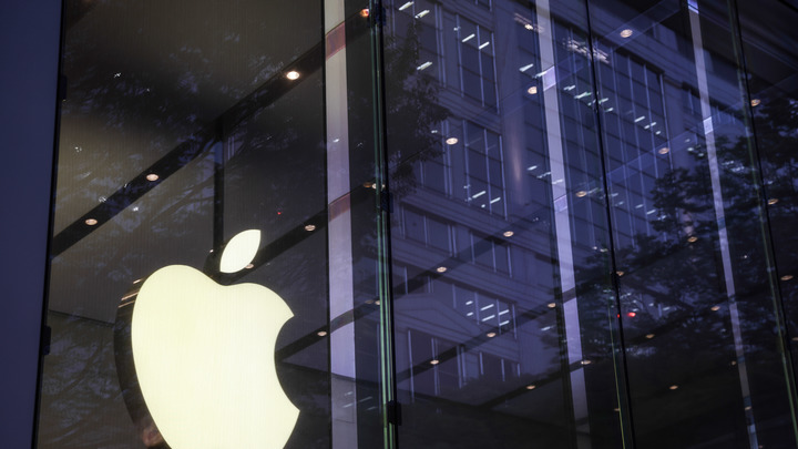 Apple теряет в цене из-за разочаровывающих смартфонов