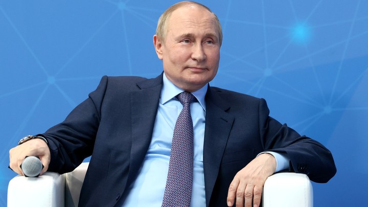 Стало известно, кто будет модератором пленарного заседания с участием Владимира Путина на ПМЭФ
