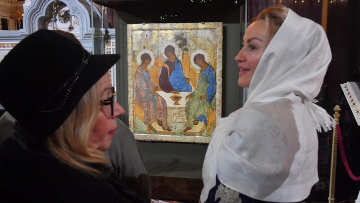 Троица возвращена на родину: Решение главы государства стало символическим