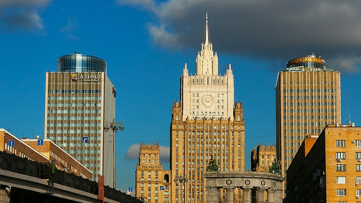Дипмиссии выражен решительный протест: В МИД сообщили о высылке эстонского дипломата