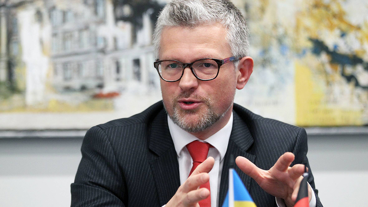 Мельник уезжает от обиженной ливерной колбасы