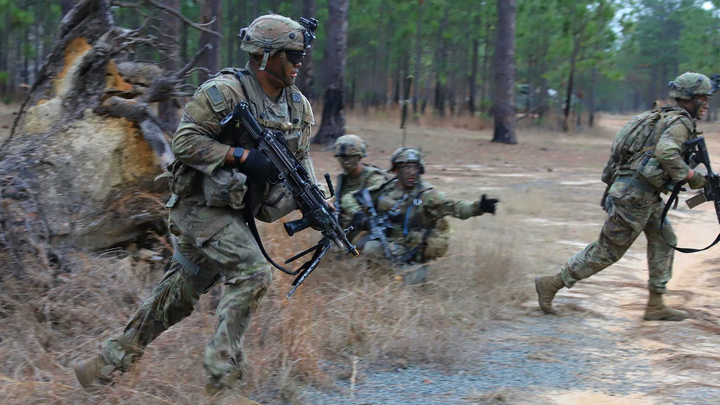 США могут ввести войска на Украину в случае поражения Киева – эксперт