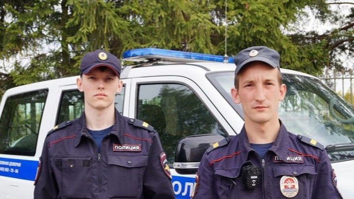Подмосковные полицейские вывели из леса заблудившуюся женщину