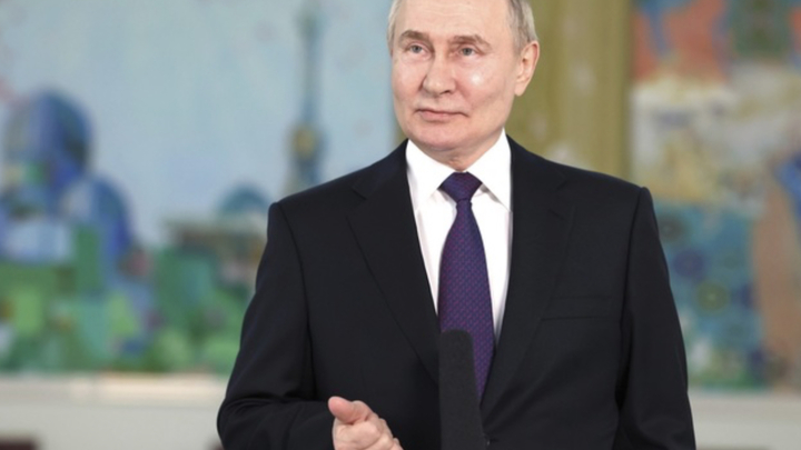 Владимир Путин ответил жителям Петербурга на вопрос об оскорблениях иностранцев