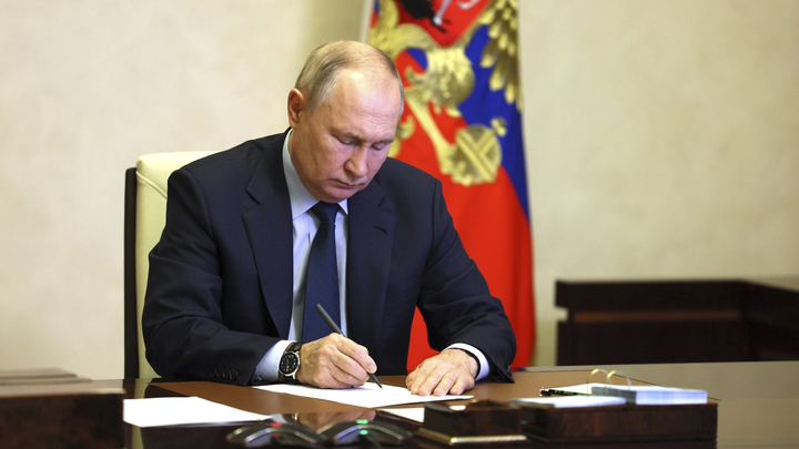 Как это было. Кадры дня - Путин объявил об участии в президентских выборах