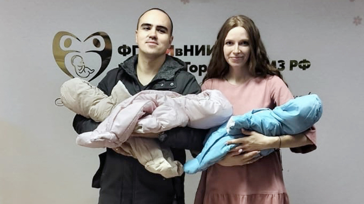 Тройное счастье: в Иванове из роддома выписали маму с тройней