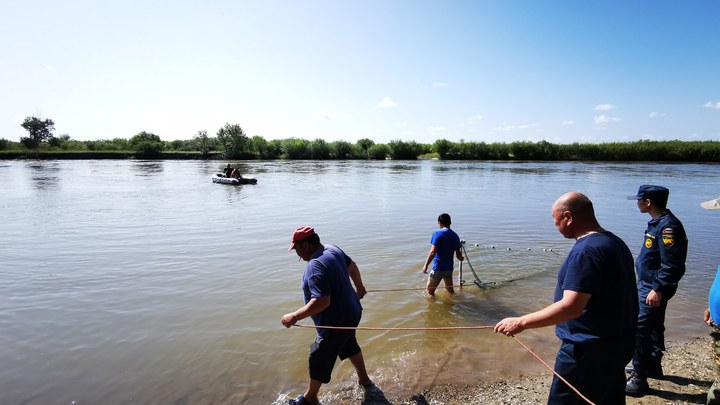 Водолазы подняли из реки Онон труп 77-летнего рыбака