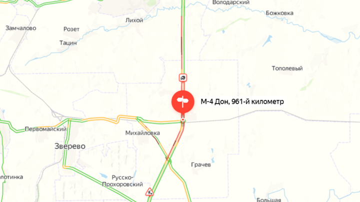 На трассе М-4 Дон в Ростовской области фура вылетела в кювет и стала причиной новой пробки На трассе М-4 Дон в Ростовской области фура вылетела в кювет и стала причиной новой пробки