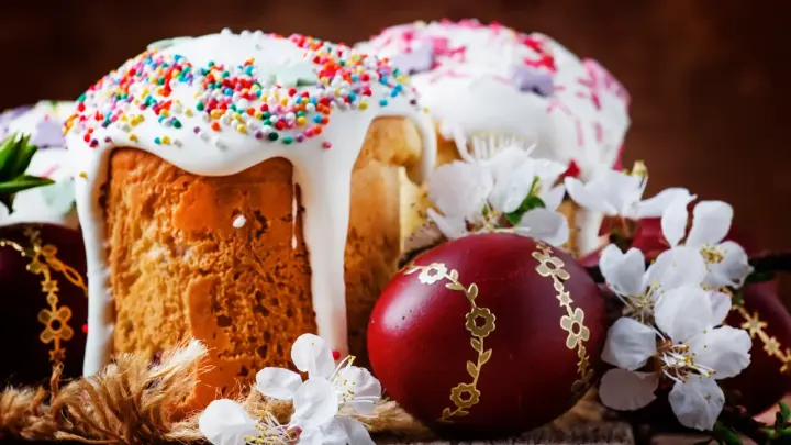 Троянский кулич: русских предупредили об опасности пасхальных открыток