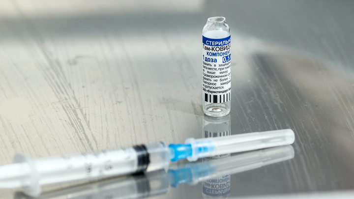 Свердловчанке с ВИЧ не дали медотвод от вакцины и рекомендовали не выходить из дома