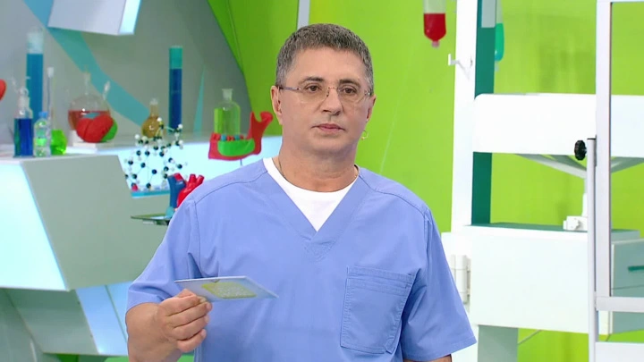 Врач Мясников рассказал об опасности снотворных препаратов для храпящих людей